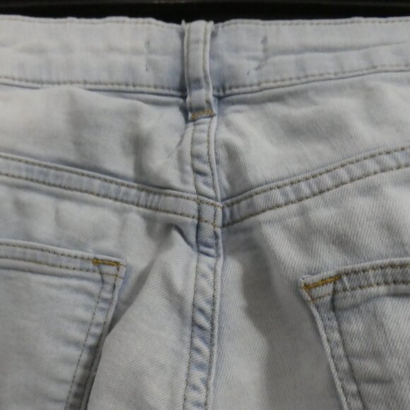 Unbranded | 14.5 inch waist measured | Faded Blue Denim Jean Shorts - Picture 10 of 16